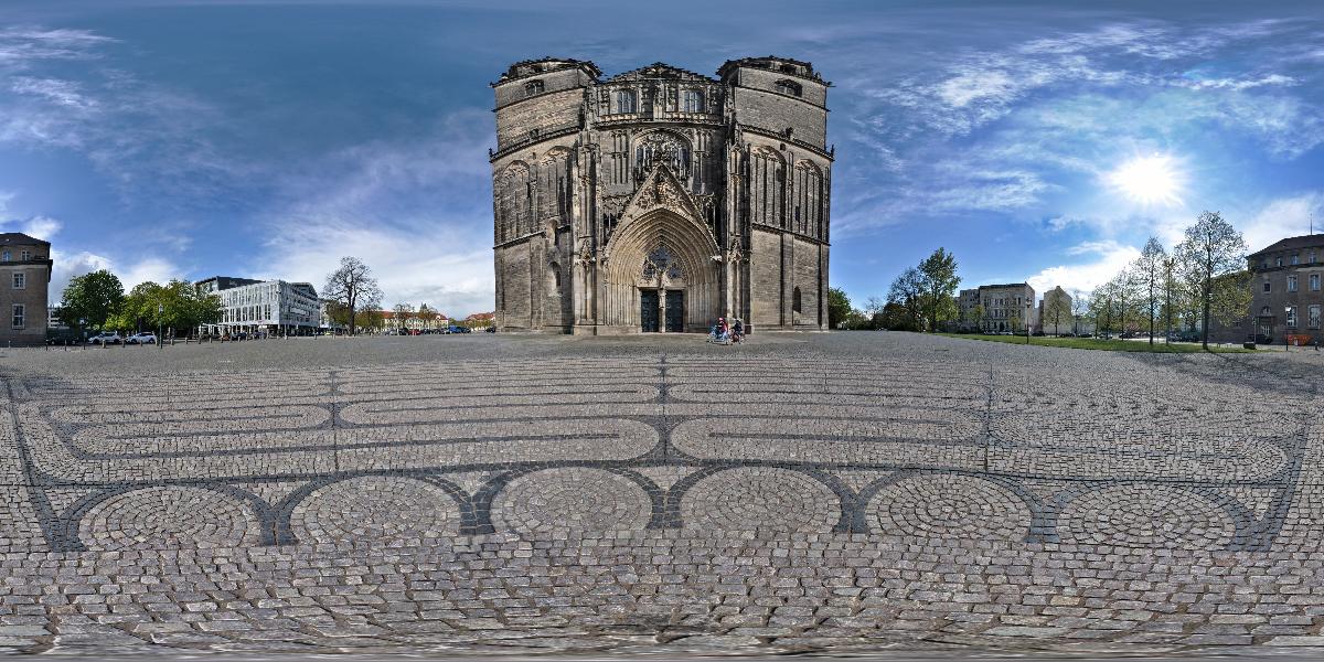 Domportal in Magdeburg (Foto: © Werner Pietschmann) Domportal in Magdeburg (Foto: © Werner Pietschmann)