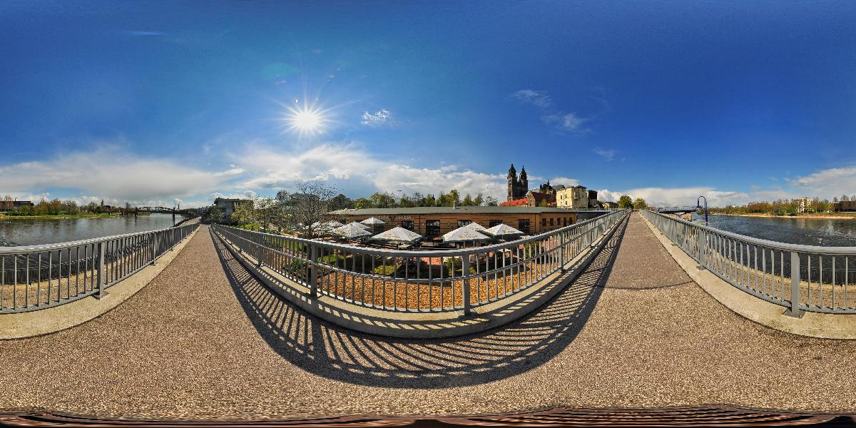 Elbpromenade in Magdeburg (Foto: © Werner Pietschmann) Elbpromenade in Magdeburg (Foto: © Werner Pietschmann)