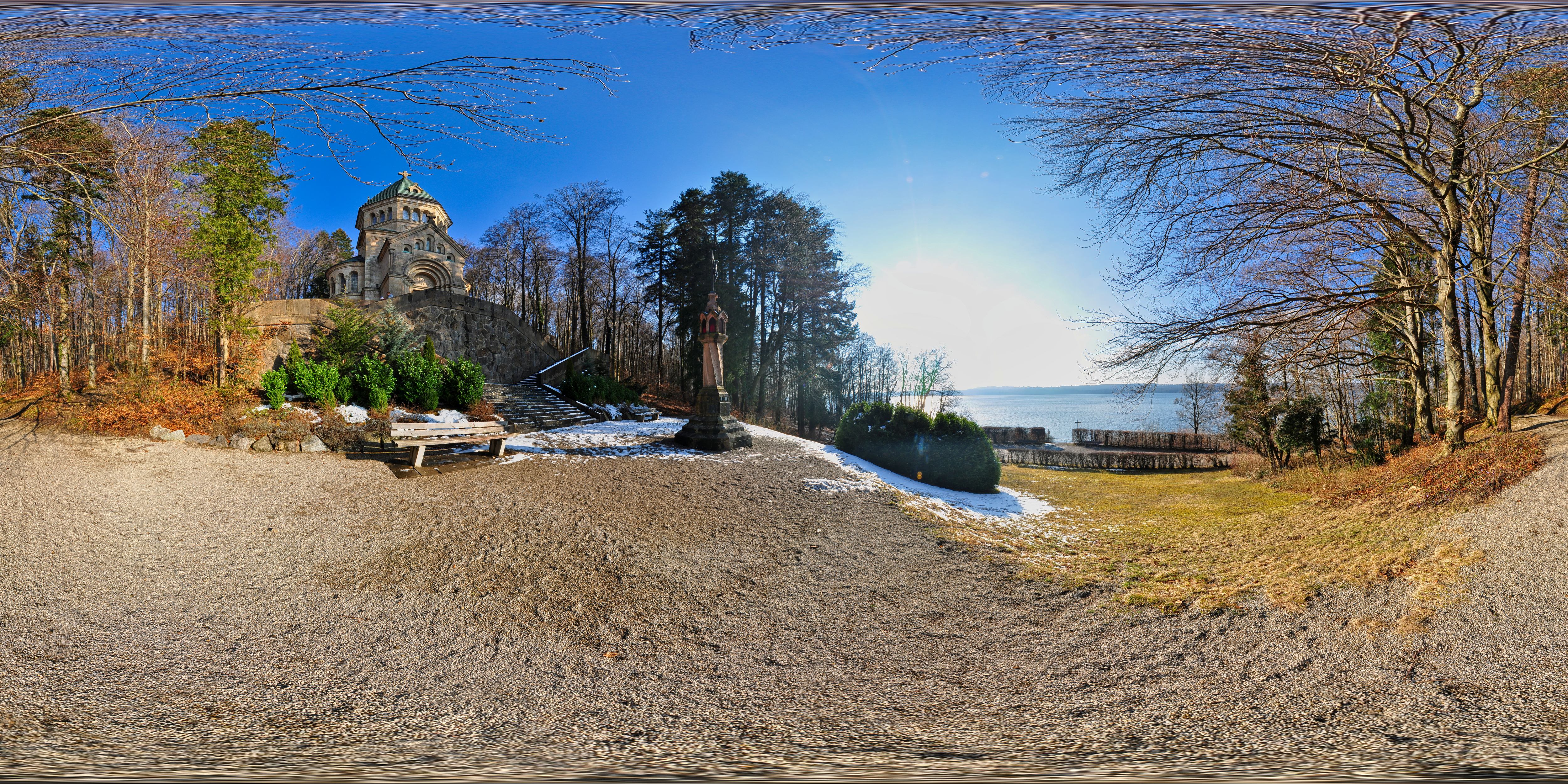 Foto: © Werner Pietschmann 360°-Panorama an der König-Ludwig-Gedächtnis-Kapelle am Starnberger See