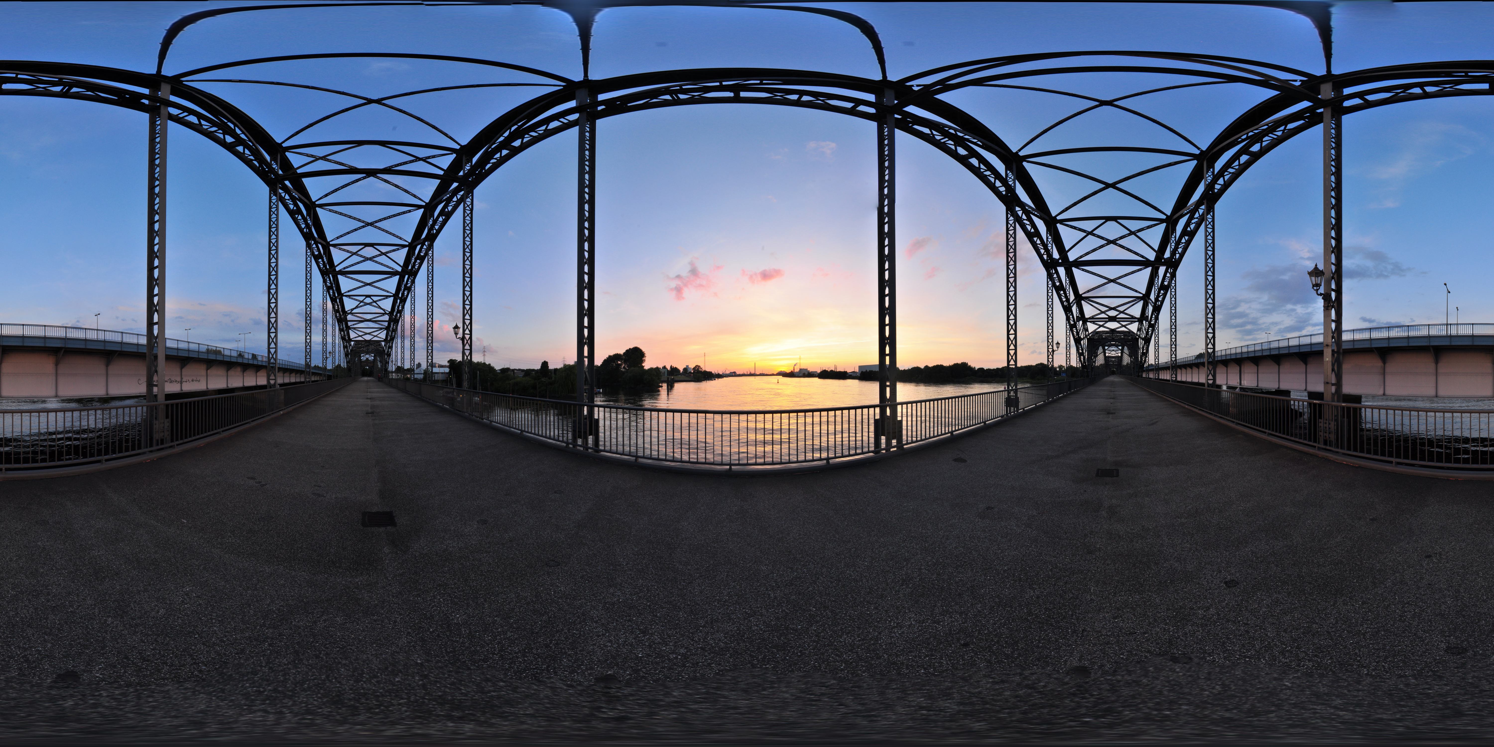 Alte Harburger Brücke in Hamburg (Foto: © Werner Pietschmann)