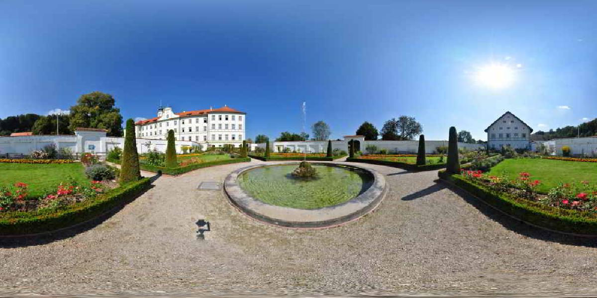Prälatengarten von Kloster Schäftlarn (Foto: © Werner Pietschmann) Prälatengarten von Kloster Schäftlarn (Foto: © Werner Pietschmann)
