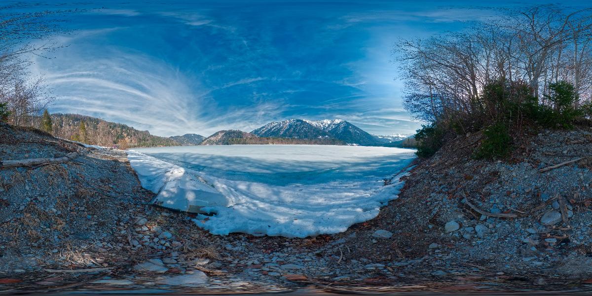 Sylvensteinstausee bei Lenggries (Foto: © Werner Pietschmann) Sylvensteinstausee bei Lenggries (Foto: © Werner Pietschmann)