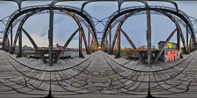 Hubbrücke über die Elbe in Magdeburg