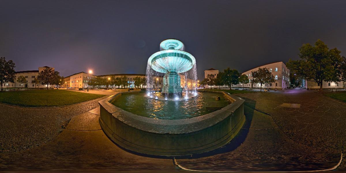 Professor-Huber-Platz an der Universität in München (Foto: © Werner Pietschmann)