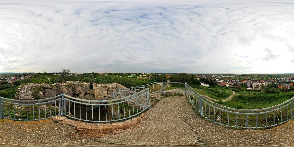 Foto: © Werner Pietschmann Ruine Tabor in Neusiedl am See