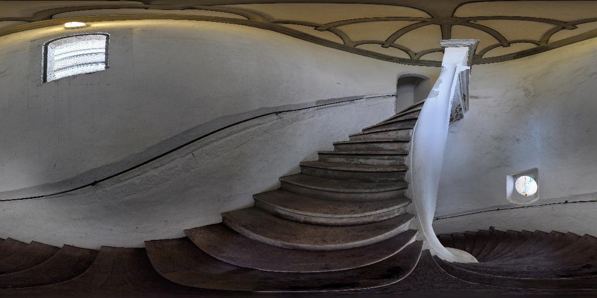 Treppe im Löpsinger Tor in Nördlingen (Foto: © Werner Pietschmann)