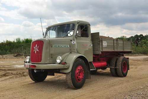 Foto: © Werner Pietschmann 1961 Henschel HS 100 AK beim Oldtimer-Nutzfahrzeugtreffen 2016 im Kieswerk Ebenhöh