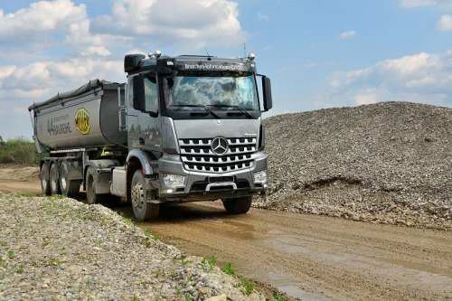 Foto: © Werner Pietschmann 2016 Mercedes Antros beim Oldtimer-Nutzfahrzeugtreffen 2016 im Kieswerk Ebenhöh