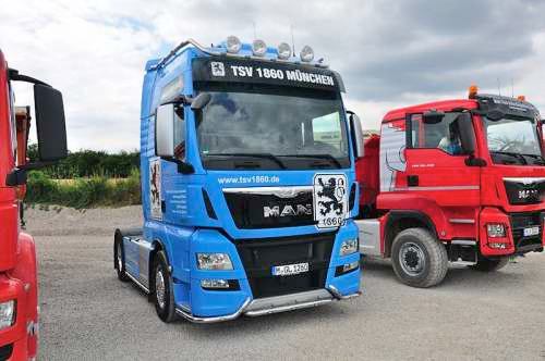 Foto: © Werner Pietschmann MAN TGL Sattelzugmaschine TSV 1860 München beim Oldtimer-Nutzfahrzeugtreffen 2016 im Kieswerk Ebenhöh