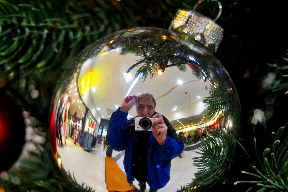 Foto: © Werner Pietschmann Weihnachtsbaumkugelselfie