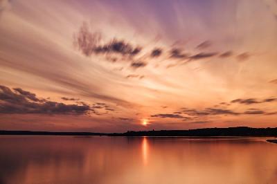 Foto: Werner Pietschmann Sonnenuntergang am Ammersee