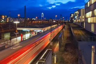 Nächtlicher Blick von der Hackerbrücke in München