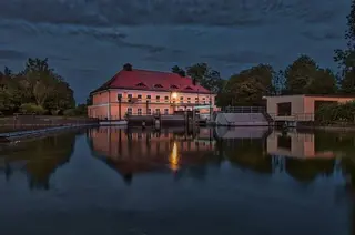 Nachtaufnahme vom Isarwerk 3 in München