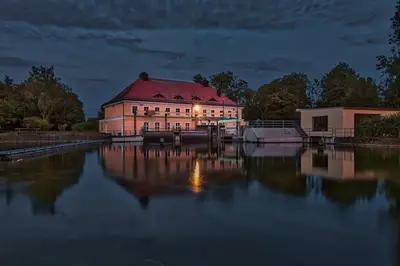 Nachtaufnahme vom Isarwerk 3 in München