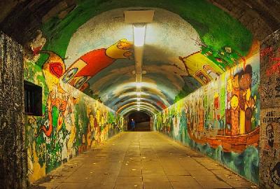 Foto: Werner Pietschmann Unterführung Ludwigsbrücke in München