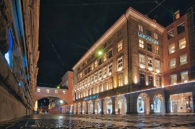Foto: Werner Pietschmann Maffeistraße in München bei Nacht