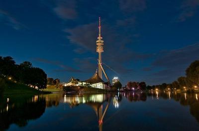 Olympiapark München bei Nacht