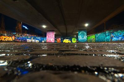 Foto: Werner Pietschmann Nachtaufnahme unter der Donnersbergerbrücke in München