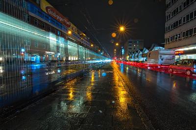 Foto: Werner Pietschmann Langzeitbelichtung in der Landsberger Straße in München